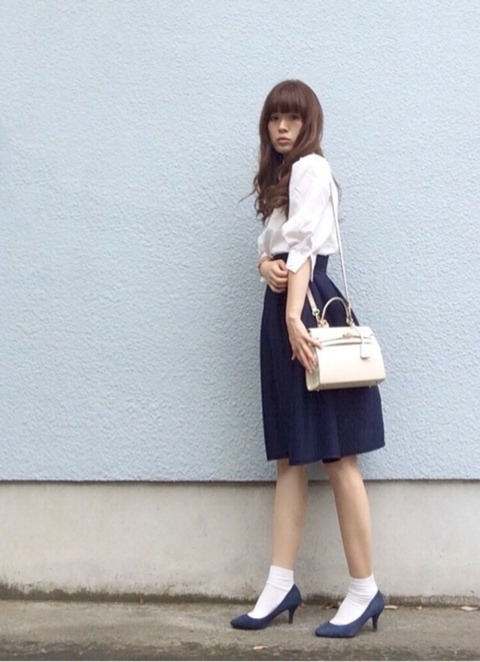 秋を取り入れたくなったら足元から 旬の靴下コーディネート Cbk Magazine 公式