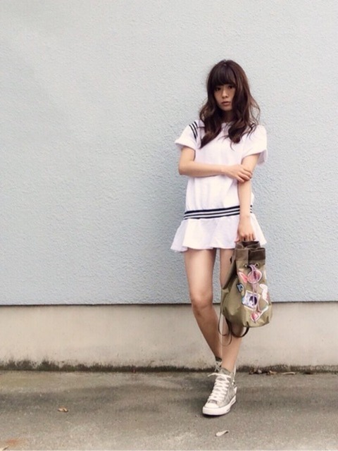 30歳以上のコーデ 生足はok 大人だって美脚をアピールしたい Cbk Magazine