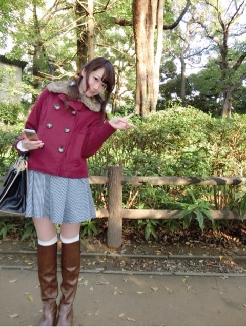 デイリーに使えるｐコートは色物を着こなすのがオトナな女子です Cbk Magazine