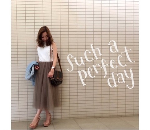 甘め系 白のノースリーブがデートコーデにもおすすめ Cbk Magazine