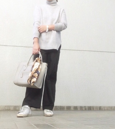 さりげないアクセントに効果絶大 バッグにあしらうスカーフで華やか冬コーデが完成 Cbk Magazine