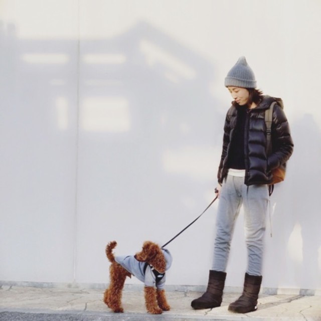 寒くても大丈夫 しっかり防寒して出かける犬のお散歩コーデ16選 Cbk Magazine