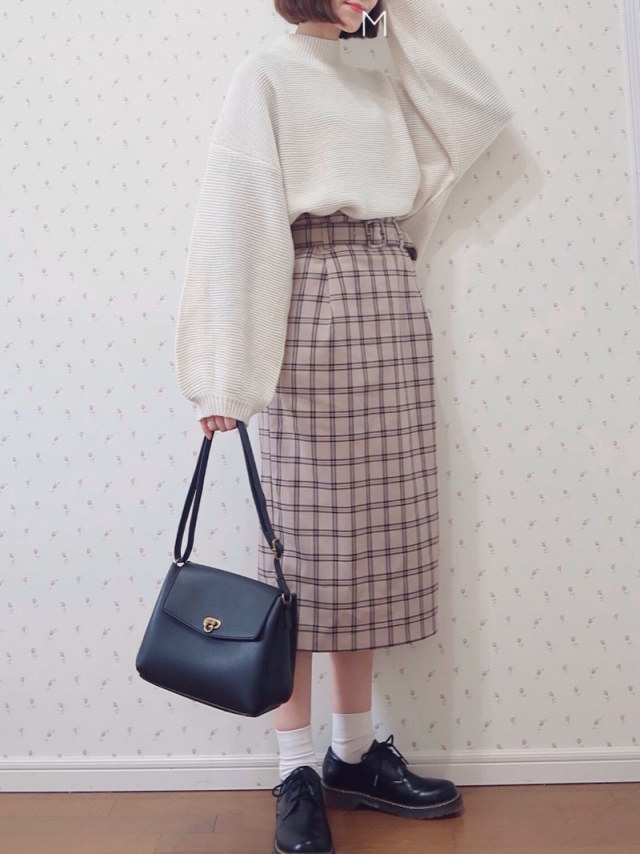 どの色が好き？ お手本にしたい「チェック柄タイトスカート