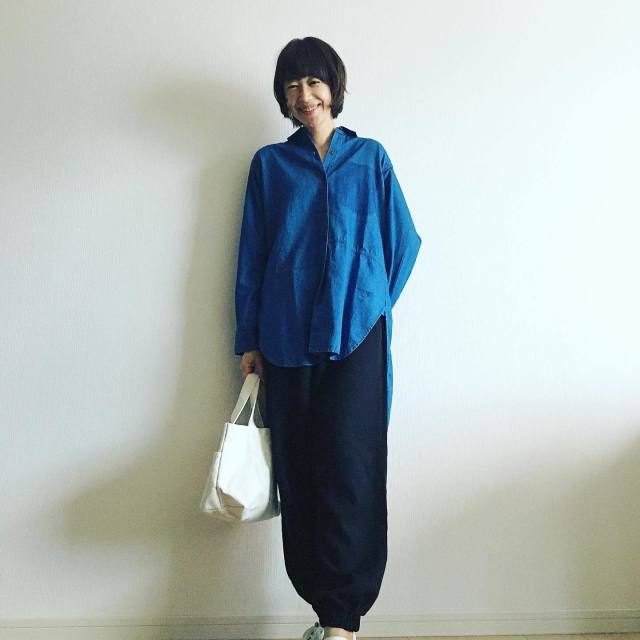 40代50代をおしゃれに見せる ジョガーパンツ コーデ 同世代モデルの着こなし大公開 Cbk Magazine