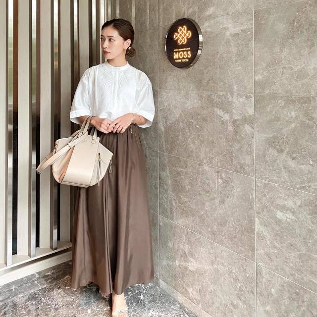 30代の夏デート服】スカートであか抜ける♪ 大人かわいいボリューム  