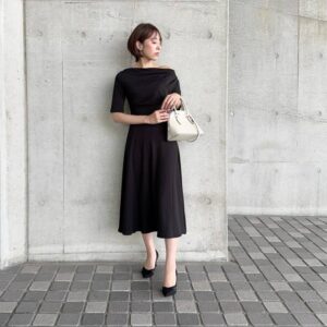リトルブラックドレスとは|画像でわかるファッション用語の意味 /リトルブラックドレスとは?/リトルブラックドレスはどんなデザイン?/リトルブラックドレス