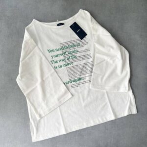 カットソーとは|画像でわかるファッション用語の意味 /カットソーとは?/カットソーはどんなデザイン?/カットソー