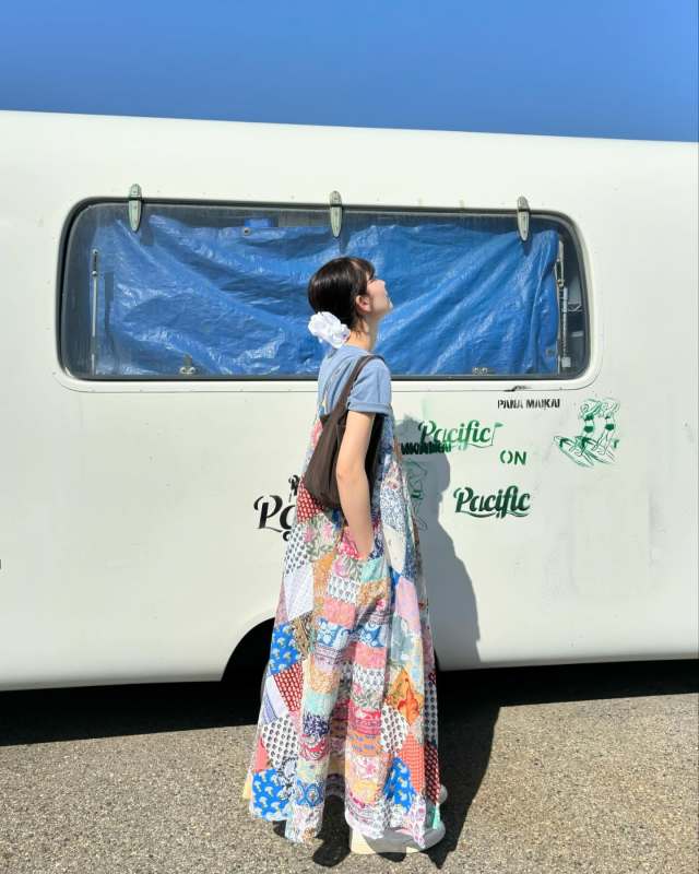 パッチワークとは｜画像でわかるファッション用語の意味 ／パッチワークとは？／パッチワークはどんなデザイン？／パッチワークの服（レディース）／パッチワークのスカート