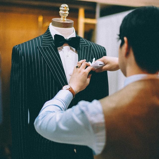 チョークストライプとは｜画像でわかるファッション用語の意味 ／チョークストライプとは？／チョークストライプはどんなデザイン？／チョークストライプのアウター