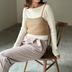 レイヤードとは｜画像でわかるファッション用語の意味 ／レイヤードとは？／レイヤードはどんなデザイン？／レイヤードの服（レディース）／レイヤードのトップス