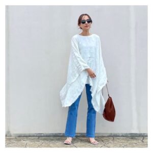 ポンチョとは｜画像でわかるファッション用語の意味 ／ポンチョとは？／ポンチョはどんなデザイン？／ポンチョの服（レディース）／ポンチョのトップス