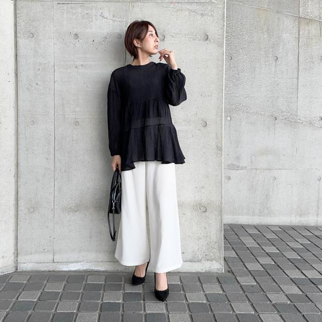 チュニックとは｜画像でわかるファッション用語の意味 ／チュニックとは？／チュニックはどんなデザイン？／チュニックの服（レディース）／チュニックのトップス