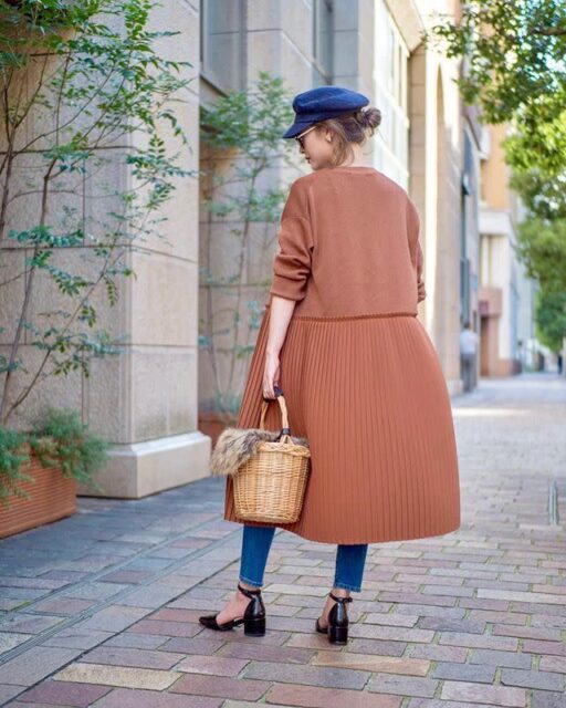 テラコッタとは|画像でわかるファッション用語の意味 /テラコッタとは?/テラコッタはどんなデザイン?/テラコッタの服(レディース)/テラコッタのアウター